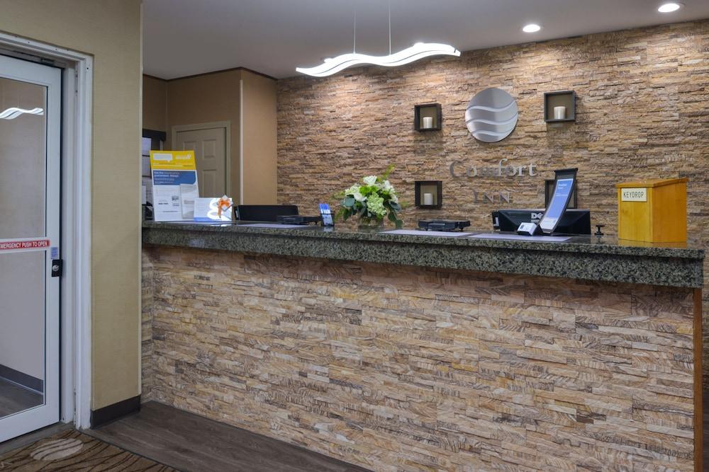Comfort Inn Guilford Near I-95 Exterior photo
