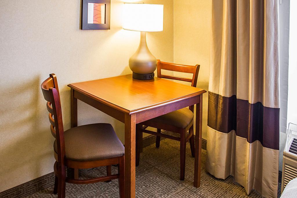 Comfort Inn Guilford Near I-95 Exterior photo