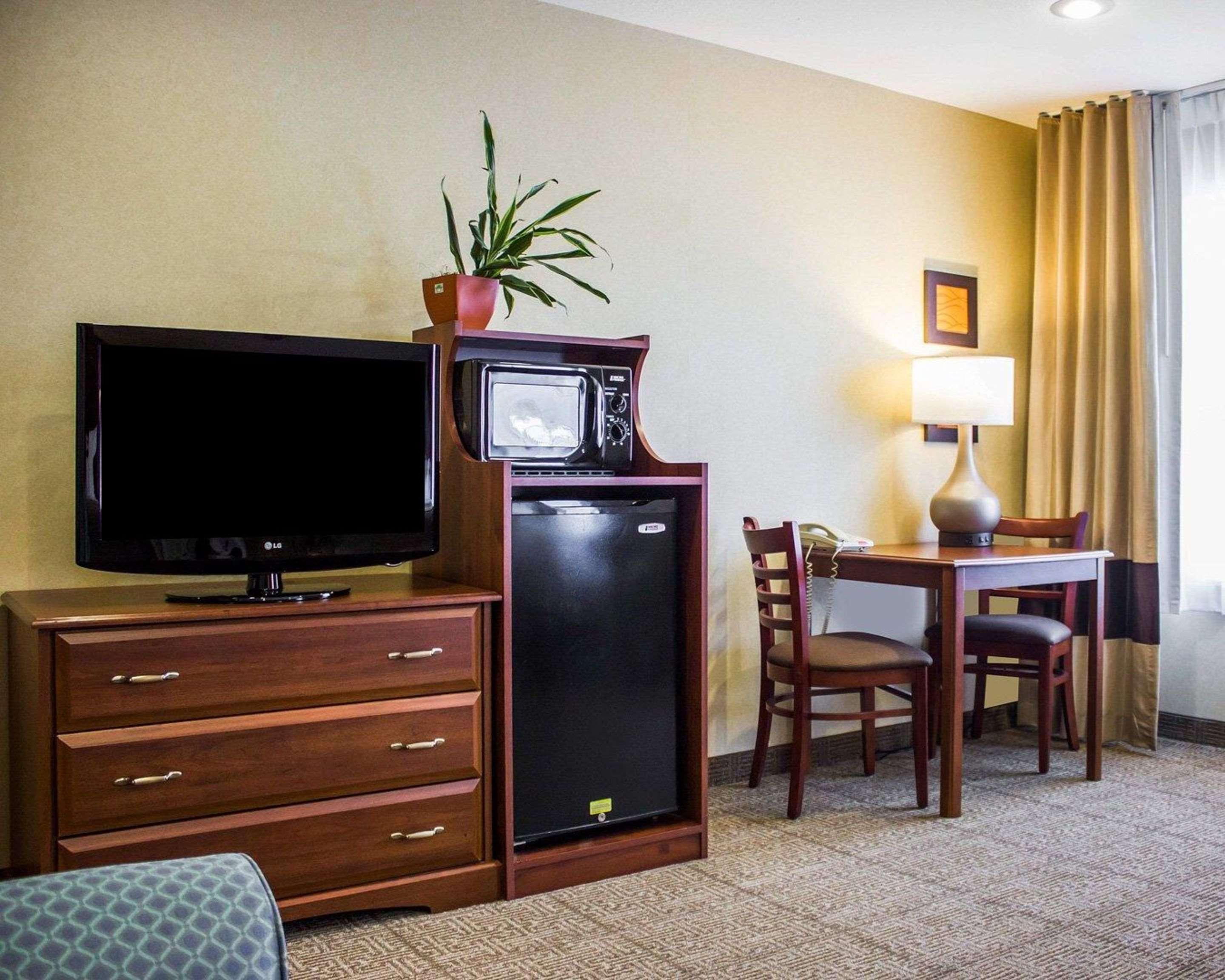 Comfort Inn Guilford Near I-95 Exterior photo